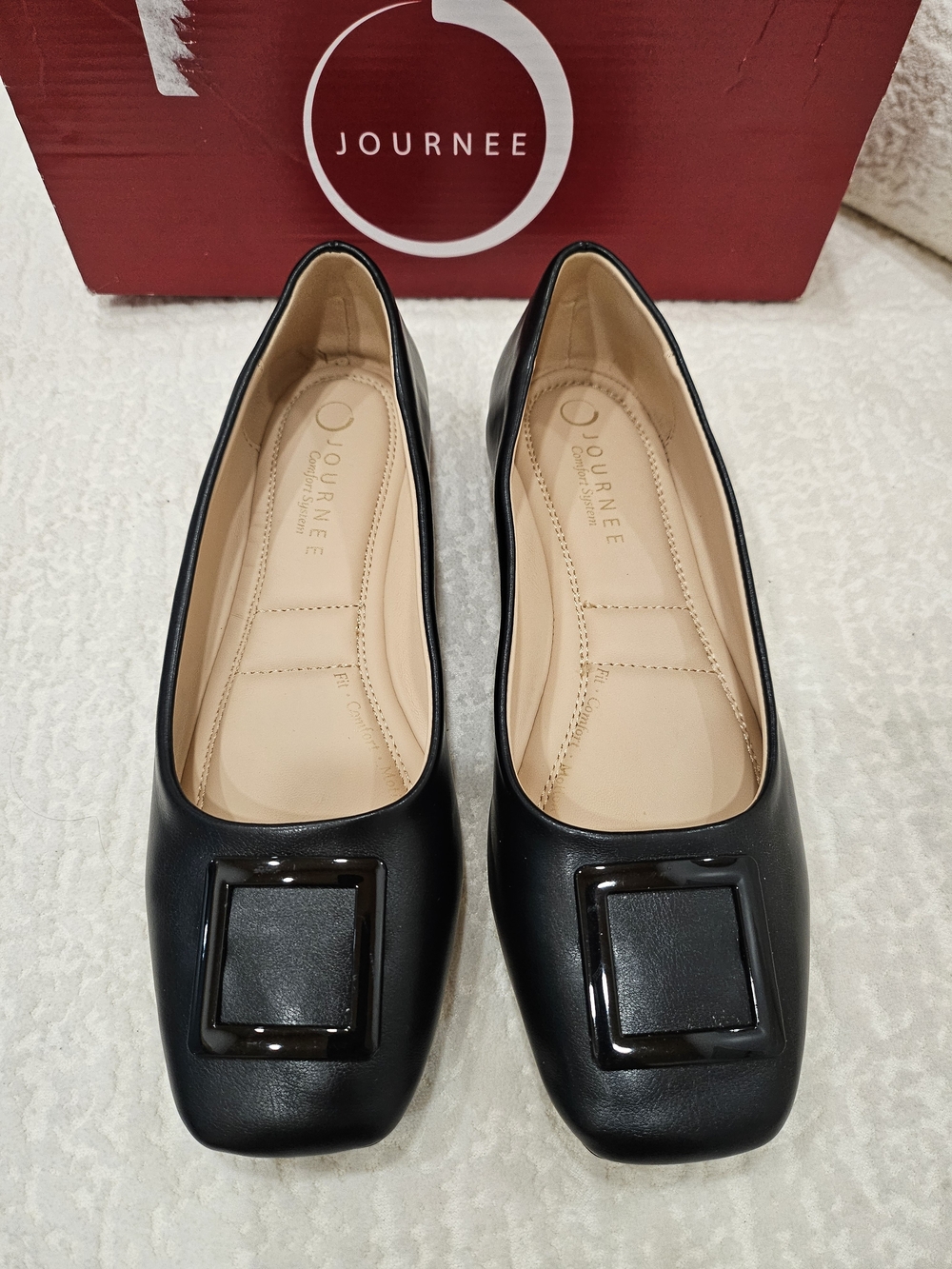 Journee Collection Women's Black Square-Toe Ballet Flats